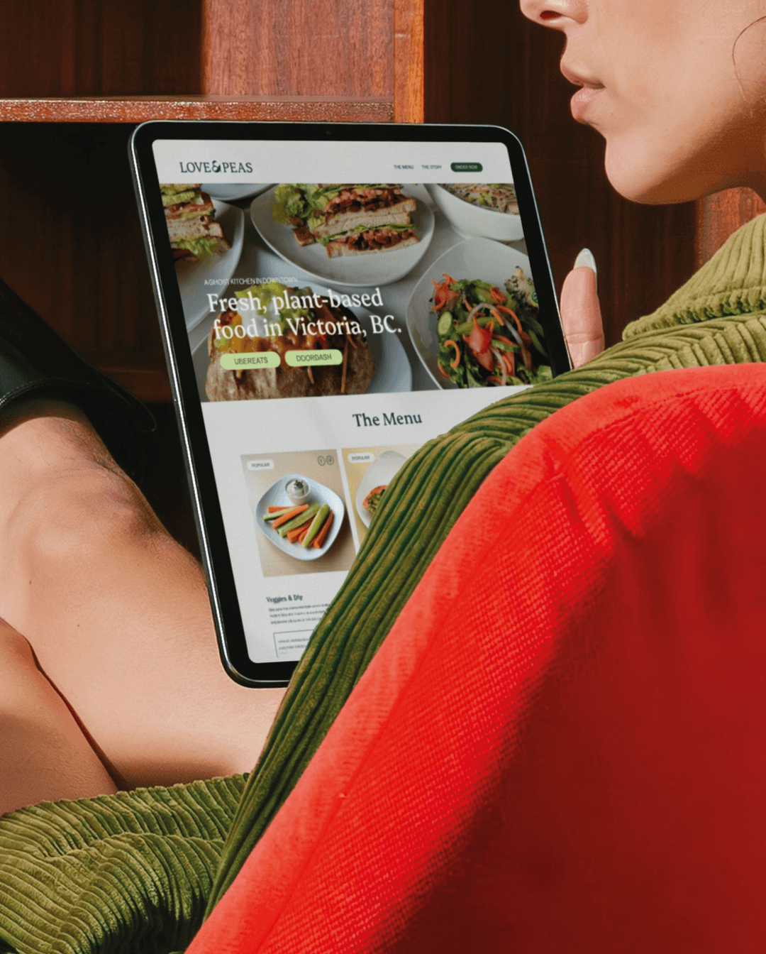 Love-Peas-brand-identity-4@3x Love & Peas website on a tablet